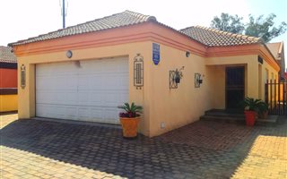 3 Bedroom Cluster in New State Area