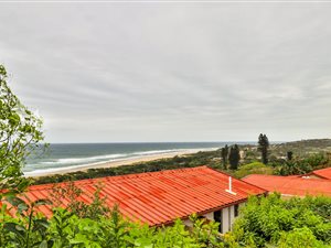 3 Bed Townhouse in Illovo Beach