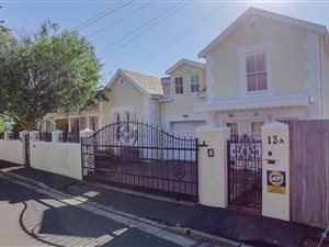 4 Bed House in Claremont