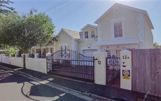 4 Bedroom House in Claremont