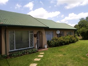 3 Bed House in Mayberry Park