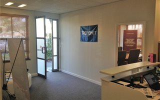 102.099998474121 m² Office Space in Rondebosch