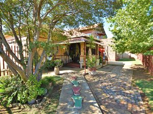 3 Bed House in Randfontein Central