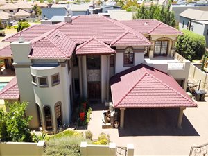 5 Bed House in Silverwoods Country Estate