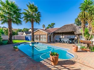 3 Bed House in Fleurhof