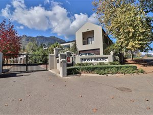4 Bed House in Paradyskloof