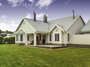 4 Bed House in Underberg