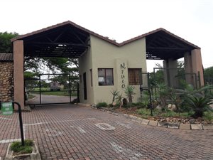1800 m² Land available in Granite Hill