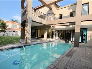 5 Bed House in Eagle Canyon Golf Estate