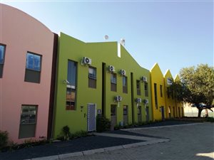 1052 m² Industrial space in Strydompark