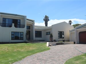 4 Bed House in Gonubie