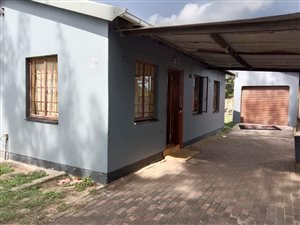 2 Bed House in Aquadene