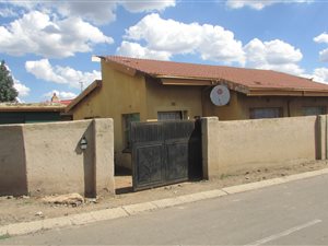 3 Bedroom House in Pimville