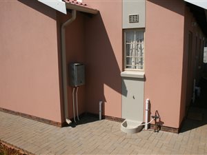 2 Bed House in Johannesburg Central