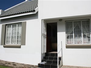 2 Bed Simplex in Kosmosdal