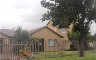 3 Bedroom House in Dal Fouche