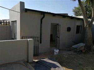 1 Bed Garden Cottage in Northcliff