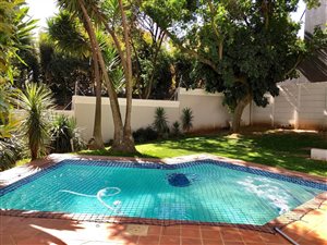 3 Bed House in Hyde Park