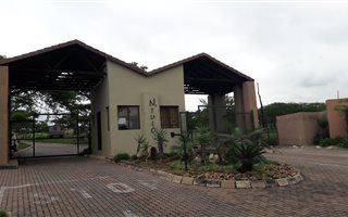 1800 m² Land available in Granite Hill