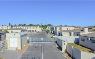 3 Bedroom Duplex in Brackenfell Central
