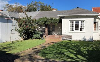 2 Bedroom House in Plumstead