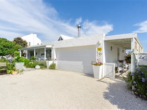 3 Bed House in Yzerfontein
