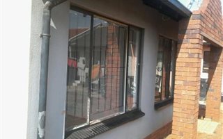 2 Bedroom Townhouse in Protea Glen