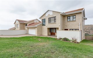 2 Bedroom House in Island View