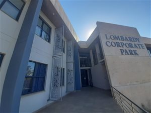 179 m² Commercial space in Lombardy Estate