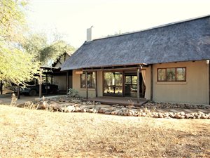 4 Bed House in Raptors View Wildlife Estate