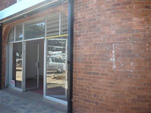 130 m² Retail Space in Kingsview