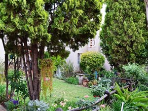 2 Bed Apartment in Weltevreden Park