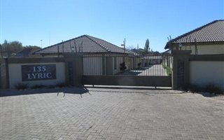 1 Bedroom Townhouse in Middelburg Central