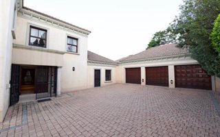 3 Bedroom Duplex in Atholl