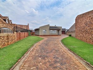 4 Bed House in Lenasia