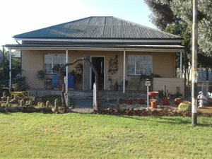 2 Bed House in Boshof