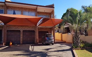 5 Bedroom House in Die Heuwel