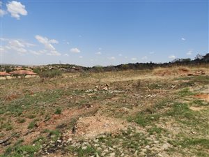 922 m² Land available in Doringkruin
