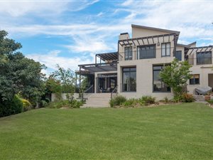 6 Bed House in Bel Aire