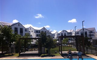 1 Bedroom Apartment in Somerset West Central