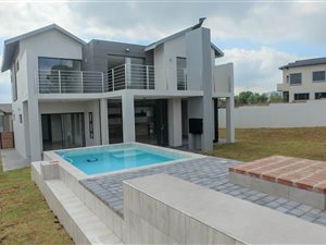 4 Bed House in Mooikloof Equestrian Estate