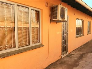 2 Bed House in Centenary Park