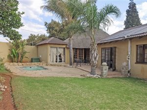4 Bedroom House in Witpoortjie
