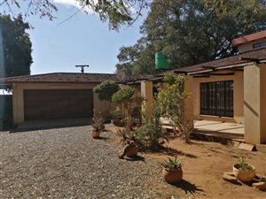 12 ha Farm in Kroondal