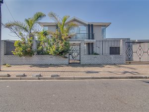 7 Bed House in Crawford