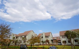 2 Bedroom Apartment in Olympus