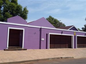 3 Bed House in Monument Heights