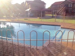 2 Bed Townhouse in Die Hoewes