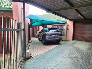 3 Bed House in Die Hoewes