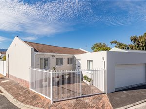 3 Bed House in Tokai